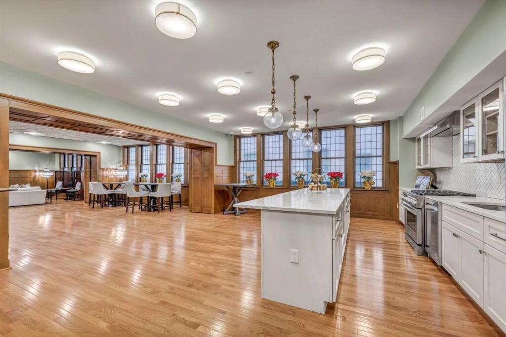 Ferienwohnung Heart Of Dt With Corner View And With Free Pool & Steam 307 Cleveland Exterior foto