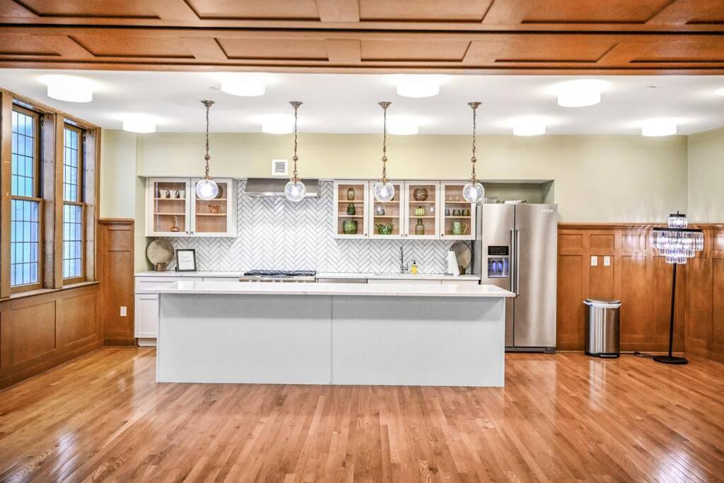Ferienwohnung Heart Of Dt With Corner View And With Free Pool & Steam 307 Cleveland Exterior foto